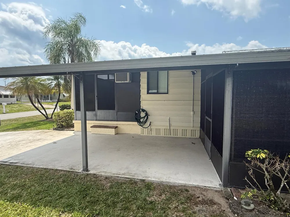 8044 SE Patriot Avenue Hobe Sound, FL 33455