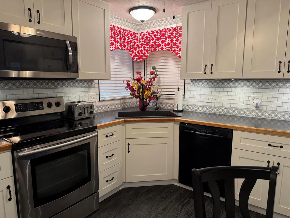 8044 SE Patriot Avenue Hobe Sound, FL 33455