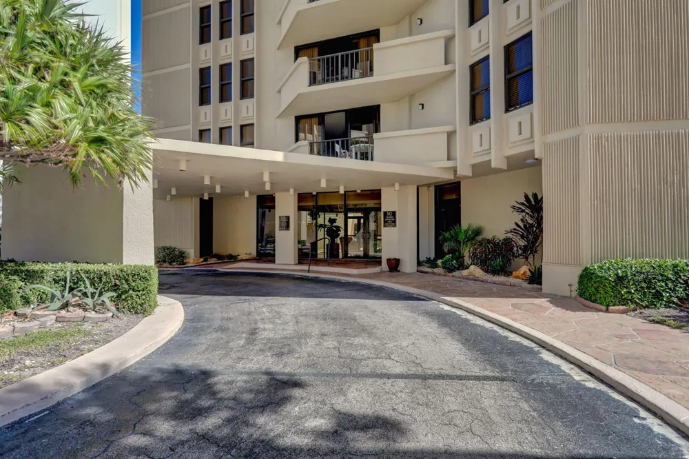 2800 Ocean Drive #A-19c Riviera Beach, FL 33404