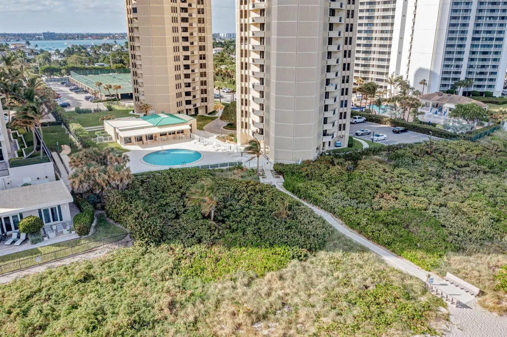 2800 Ocean Drive #A-19c Riviera Beach, FL 33404