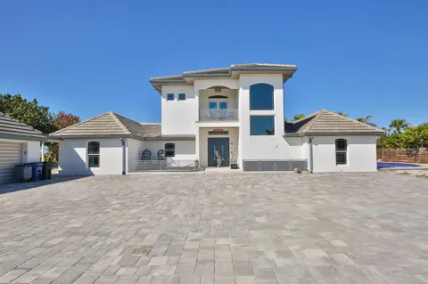 7816 Sanderling Road