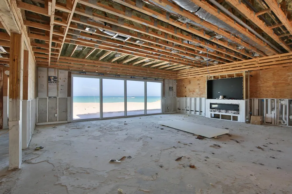7816 Sanderling Road Sarasota, FL 34242