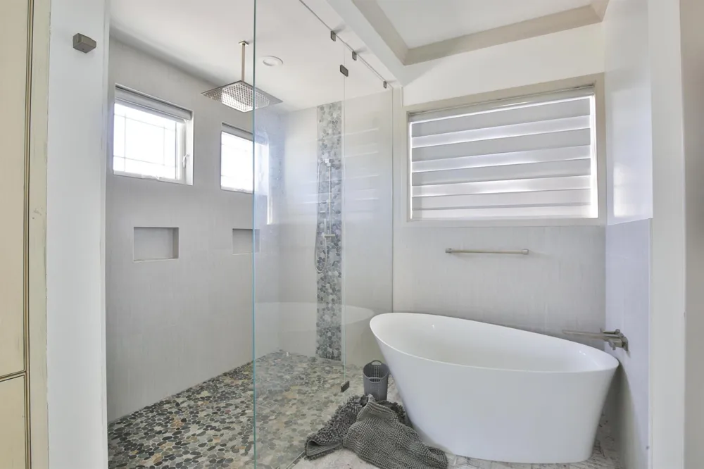 7816 Sanderling Road Sarasota, FL 34242