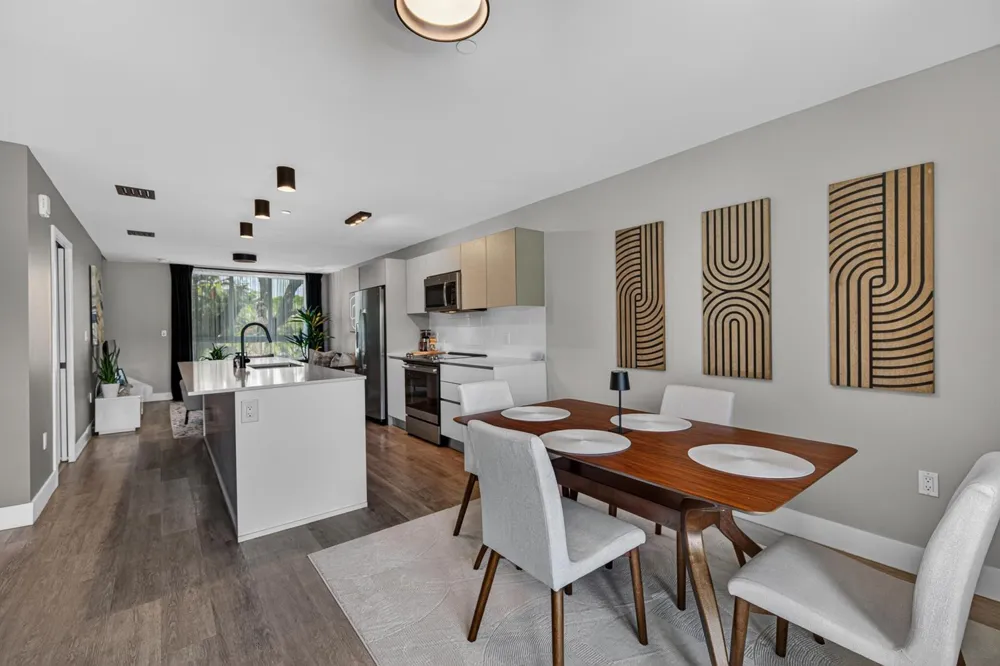 2535 NE 193rd Street #3203 Miami, FL 33180