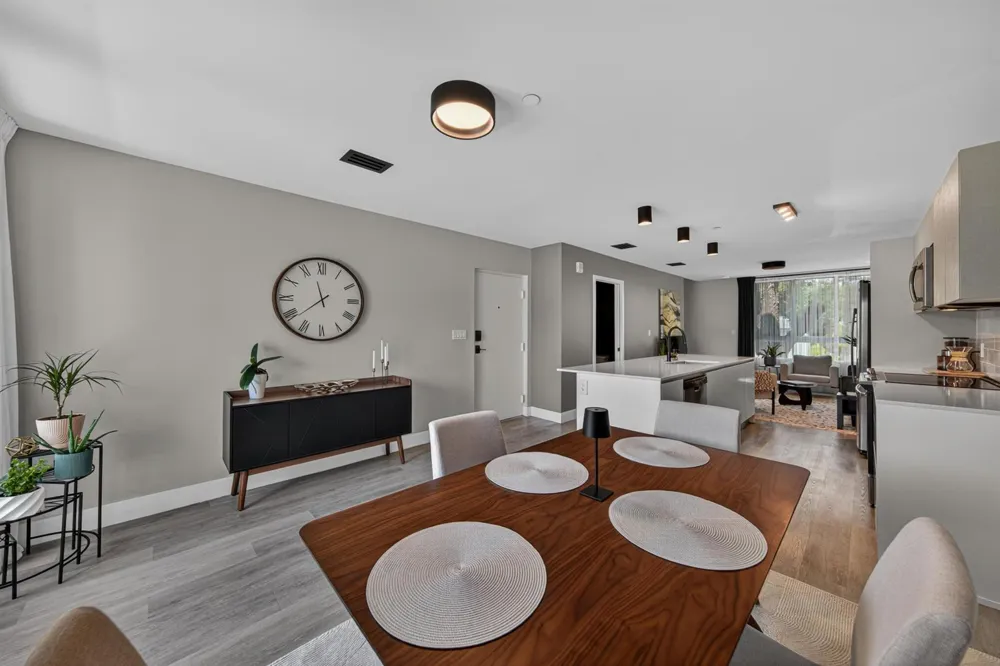 2535 NE 193rd Street #3203 Miami, FL 33180