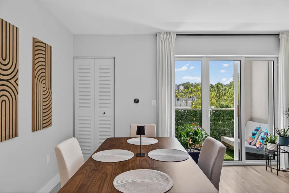 2535 NE 193rd Street #3203 Miami, FL 33180
