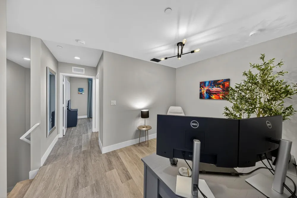 2535 NE 193rd Street #3203 Miami, FL 33180