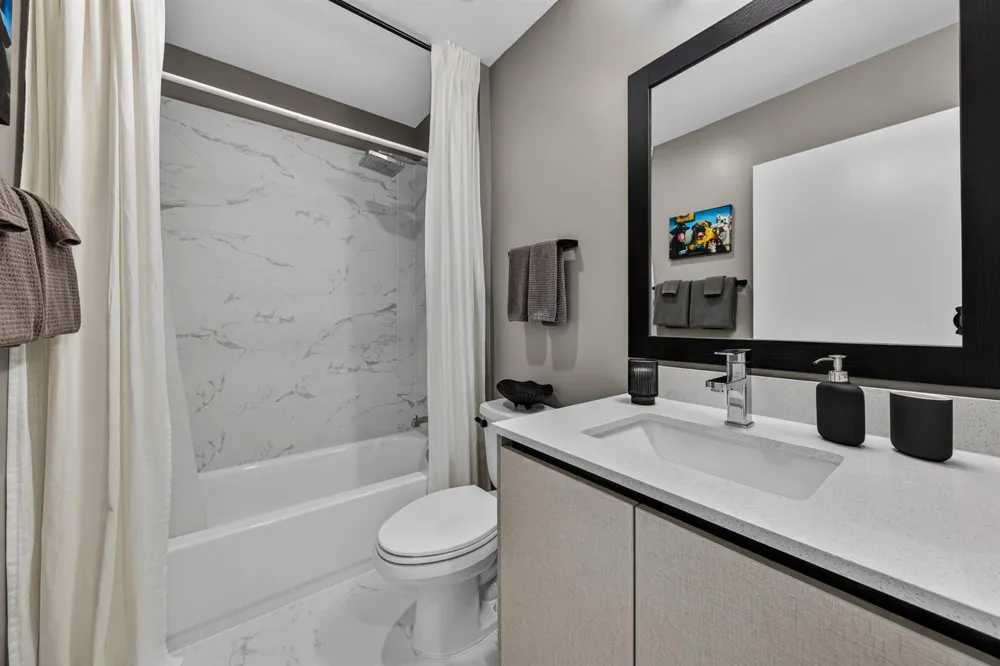 2535 NE 193rd Street #3203 Miami, FL 33180