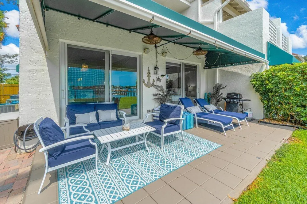 324 Lake Drive Lantana, FL 33462