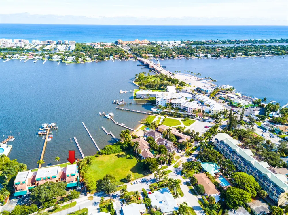 324 Lake Drive Lantana, FL 33462