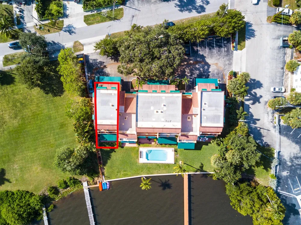 324 Lake Drive Lantana, FL 33462