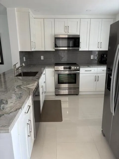 424 SE 10th Street #203
