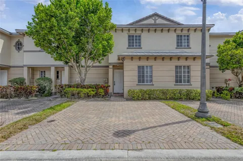 2037 Nassau Drive #2037