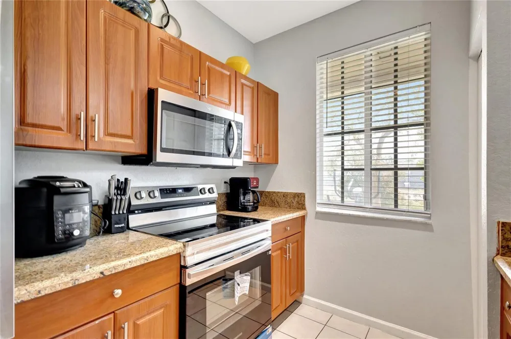 2037 Nassau Drive #2037 Riviera Beach, FL 33404