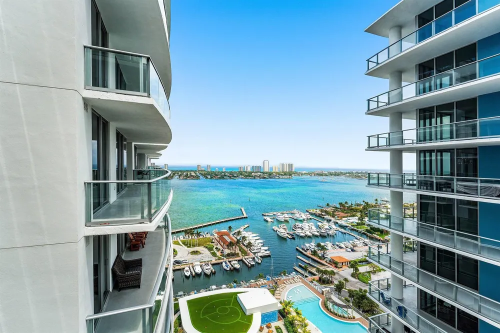 220 Lake Shore Drive #2123 Lake Park, FL 33403