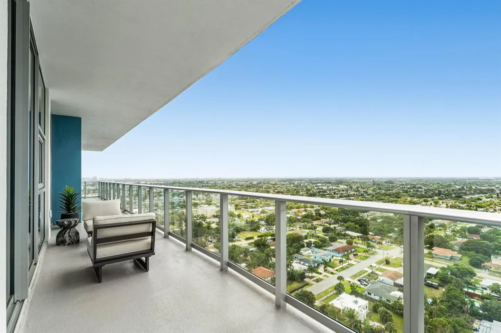 220 Lake Shore Drive #2123 Lake Park, FL 33403