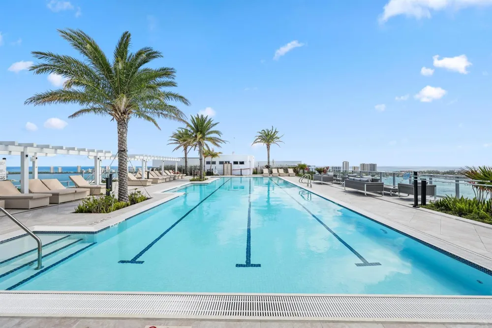 220 Lake Shore Drive #2123 Lake Park, FL 33403