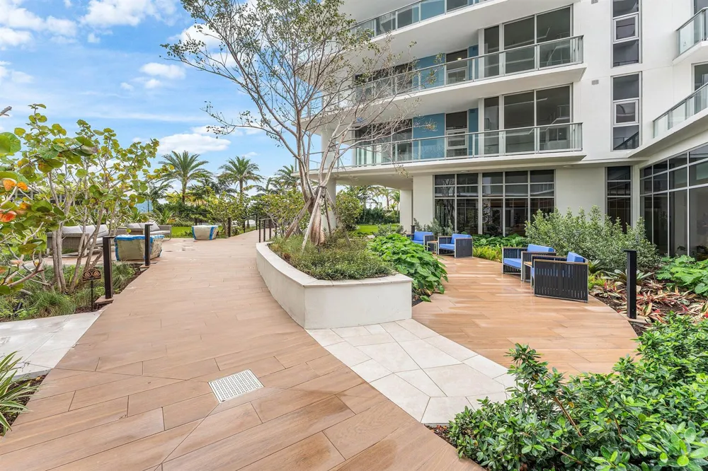 220 Lake Shore Drive #2123 Lake Park, FL 33403