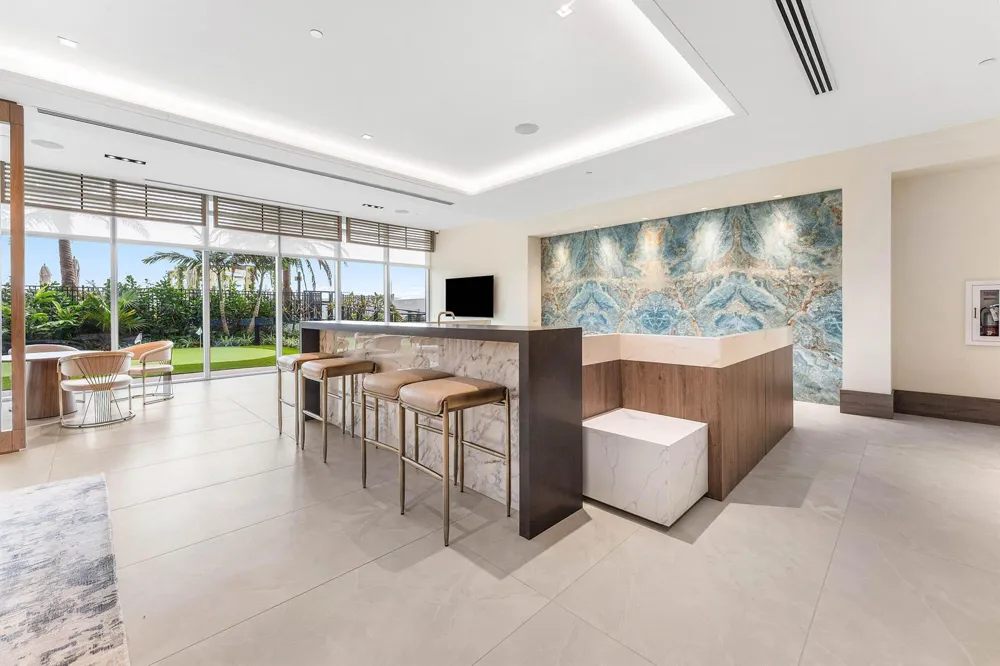 220 Lake Shore Drive #2123 Lake Park, FL 33403
