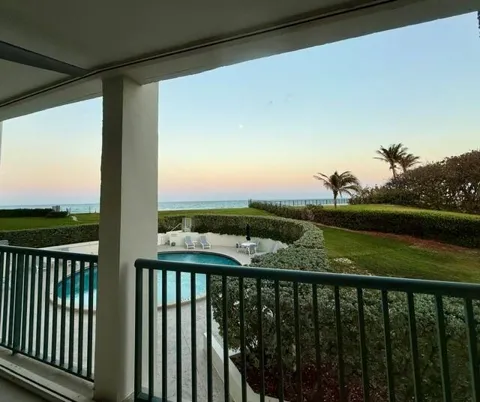 5400 Ocean Drive #1d
