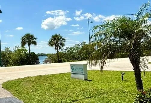 5400 Ocean Drive #1d Singer Island, FL 33404