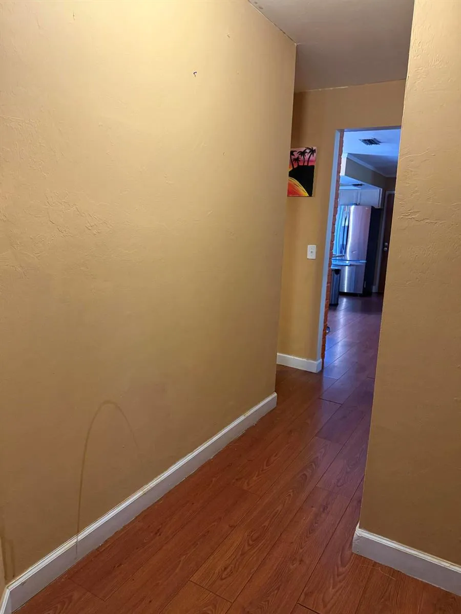 1410 NE 14th Terrace Cape Coral, FL 33909
