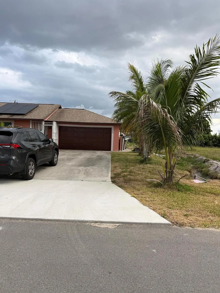 1410 NE 14th Terrace Cape Coral, FL 33909