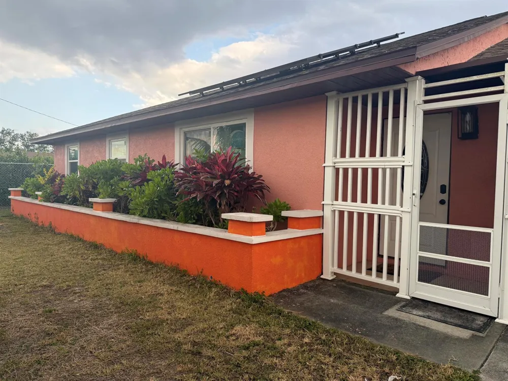1410 NE 14th Terrace Cape Coral, FL 33909