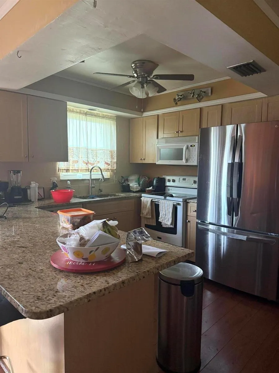 1410 NE 14th Terrace Cape Coral, FL 33909