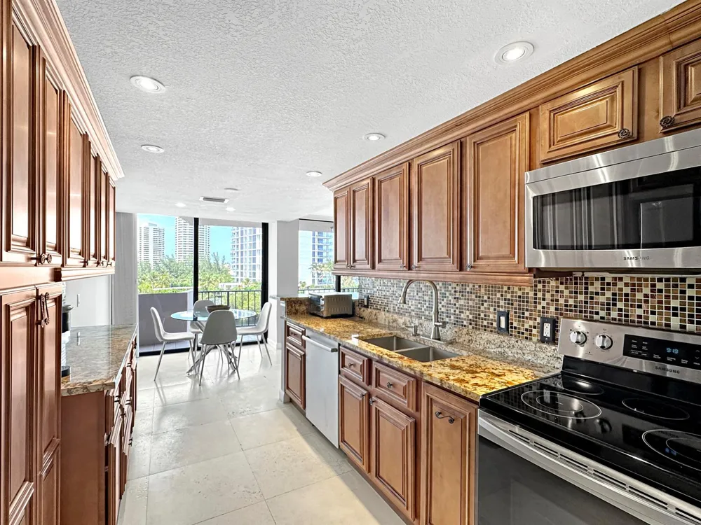 4200 Ocean Drive #2-506 Singer Island, FL 33404