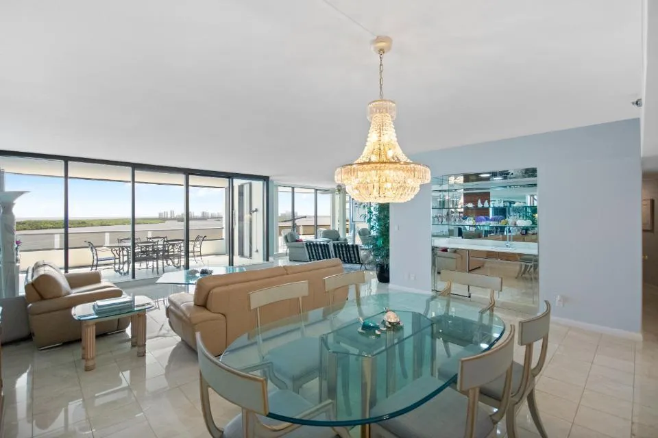 100 Lakeshore Drive #957 North Palm Beach, FL 33408