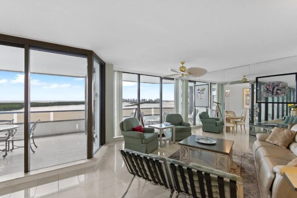 100 Lakeshore Drive #957 North Palm Beach, FL 33408