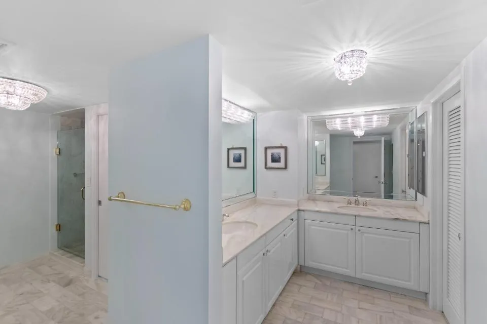 100 Lakeshore Drive #957 North Palm Beach, FL 33408