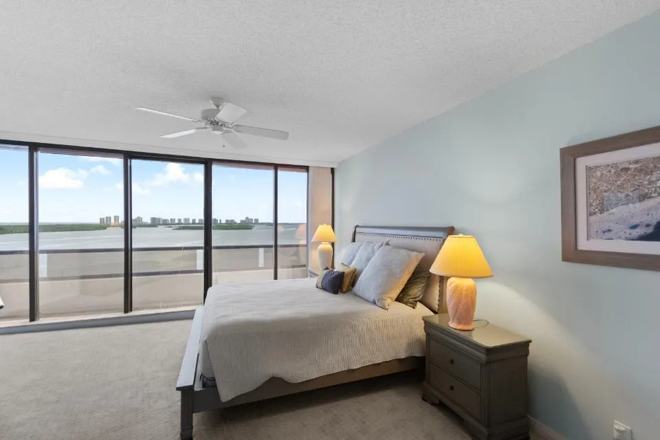 100 Lakeshore Drive #957 North Palm Beach, FL 33408