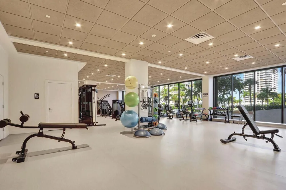 100 Lakeshore Drive #957 North Palm Beach, FL 33408