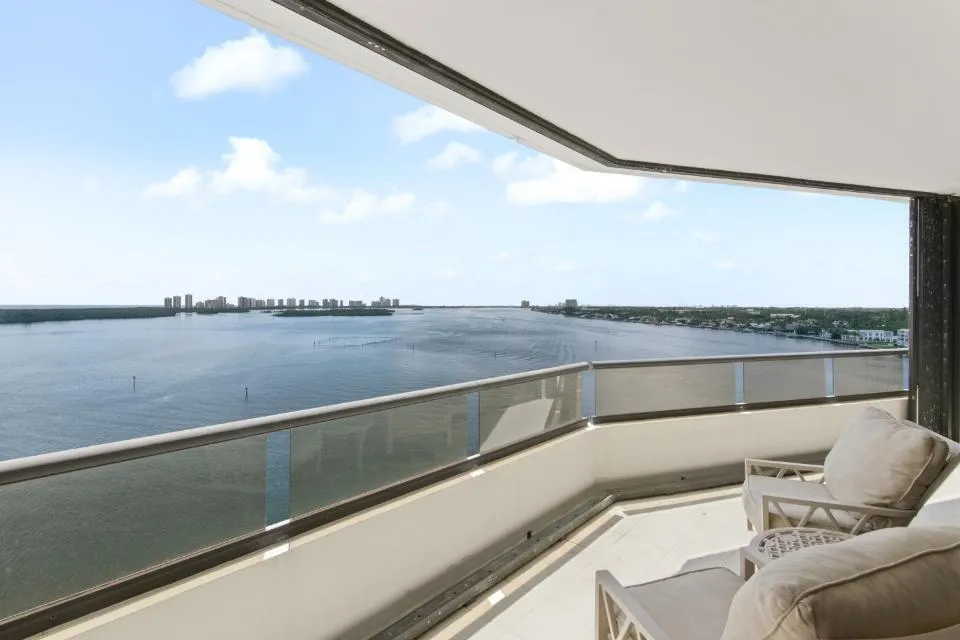 100 Lakeshore Drive #957 North Palm Beach, FL 33408