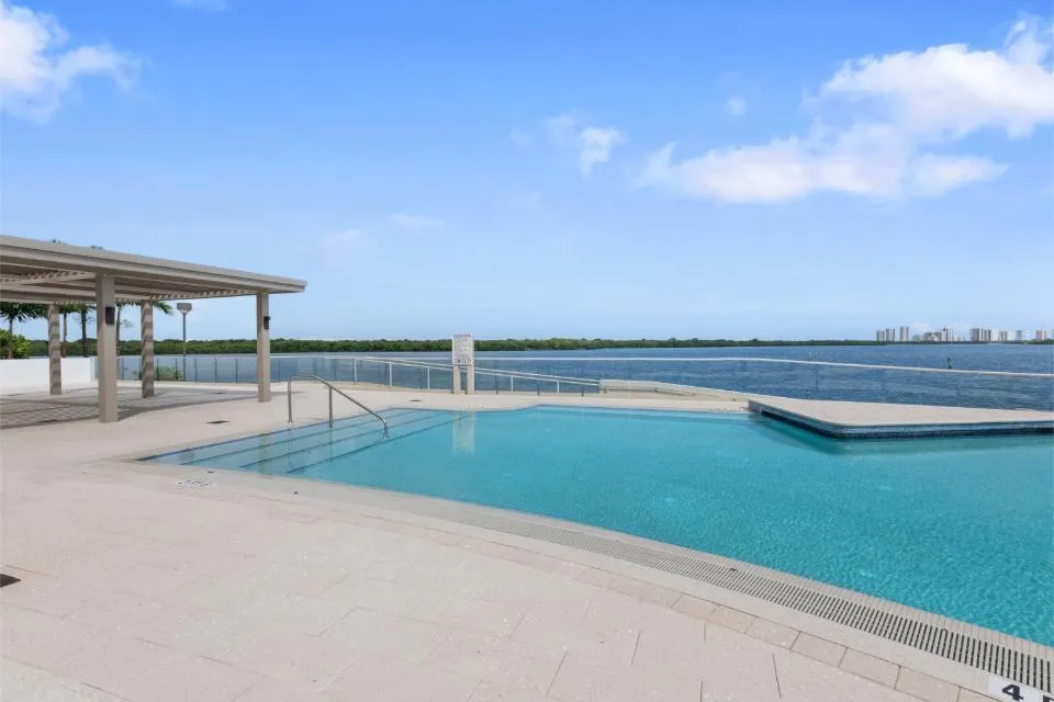 100 Lakeshore Drive #957 North Palm Beach, FL 33408