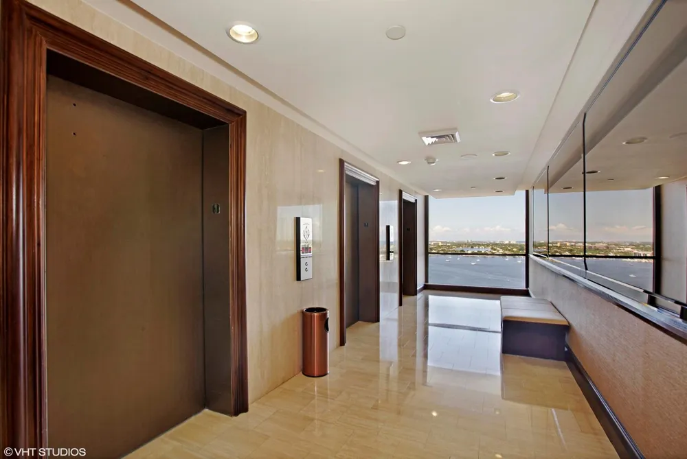 100 Lakeshore Drive #957 North Palm Beach, FL 33408