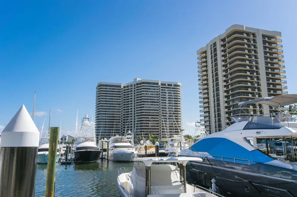 100 Lakeshore Drive #957 North Palm Beach, FL 33408