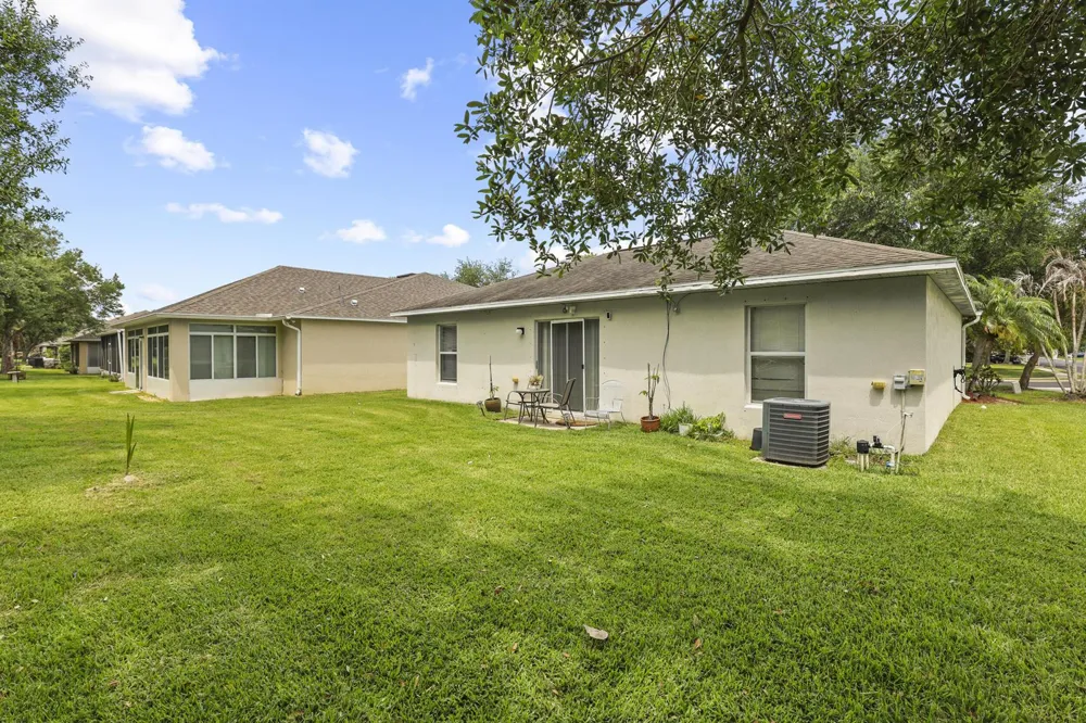 2631 12th Square SW Vero Beach, FL 32968