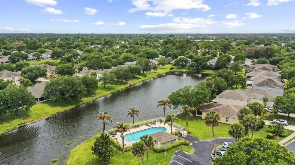 2631 12th Square SW Vero Beach, FL 32968