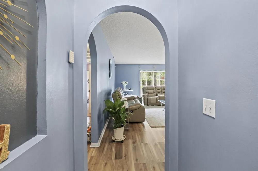 2631 12th Square SW Vero Beach, FL 32968