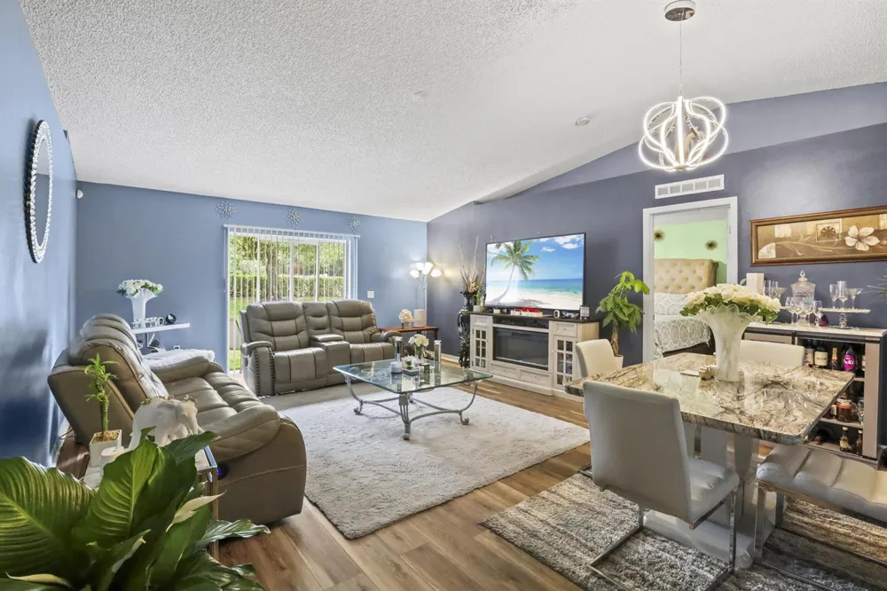 2631 12th Square SW Vero Beach, FL 32968