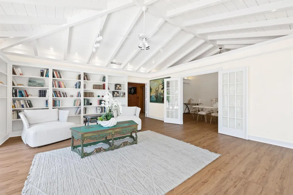 2400 Delmar Place Fort Lauderdale, FL 33301