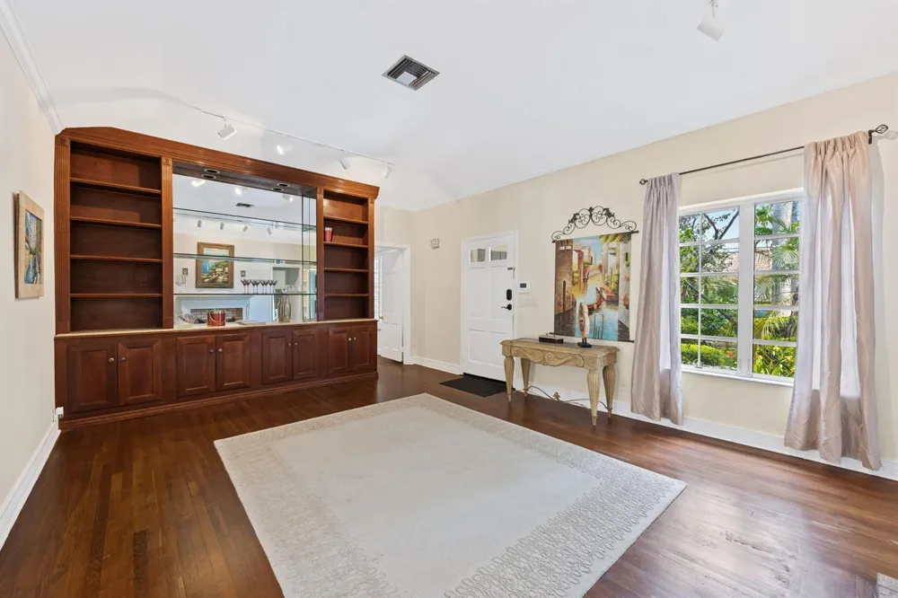 2400 Delmar Place Fort Lauderdale, FL 33301