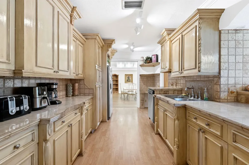 2400 Delmar Place Fort Lauderdale, FL 33301