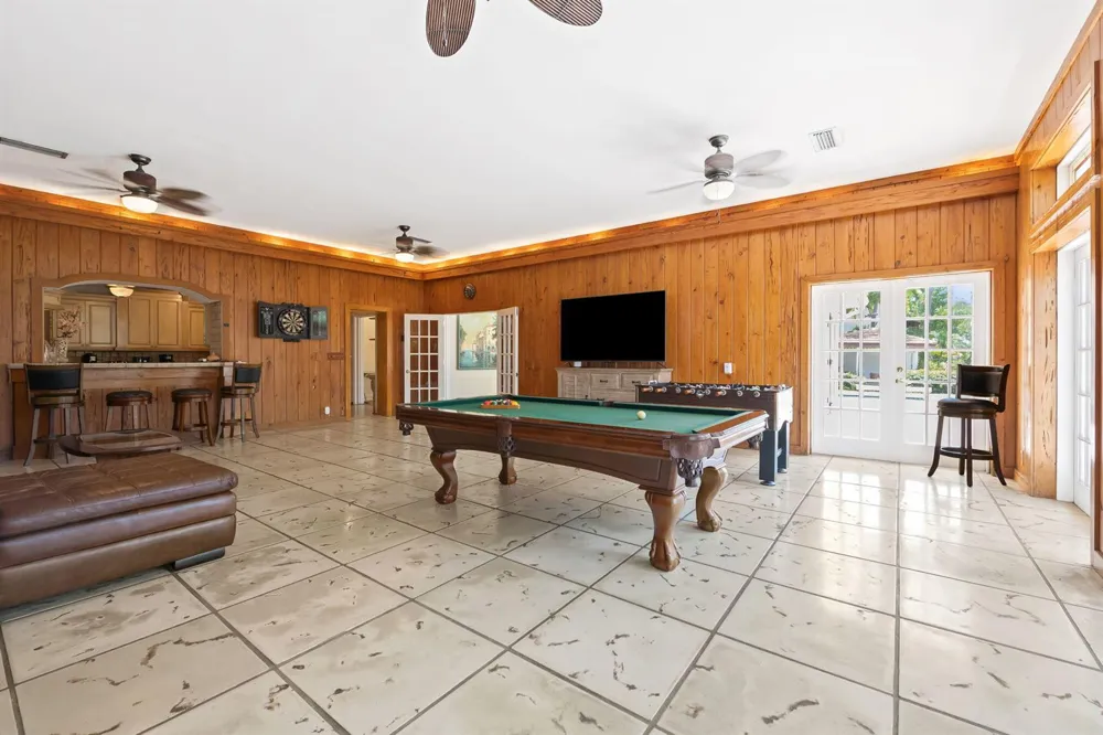 2400 Delmar Place Fort Lauderdale, FL 33301