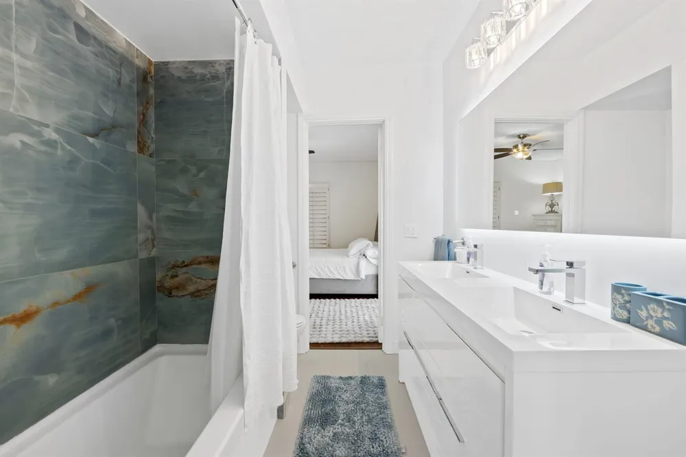 2400 Delmar Place Fort Lauderdale, FL 33301