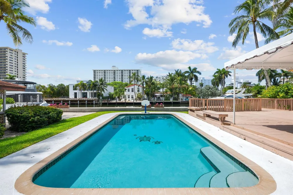 2400 Delmar Place Fort Lauderdale, FL 33301