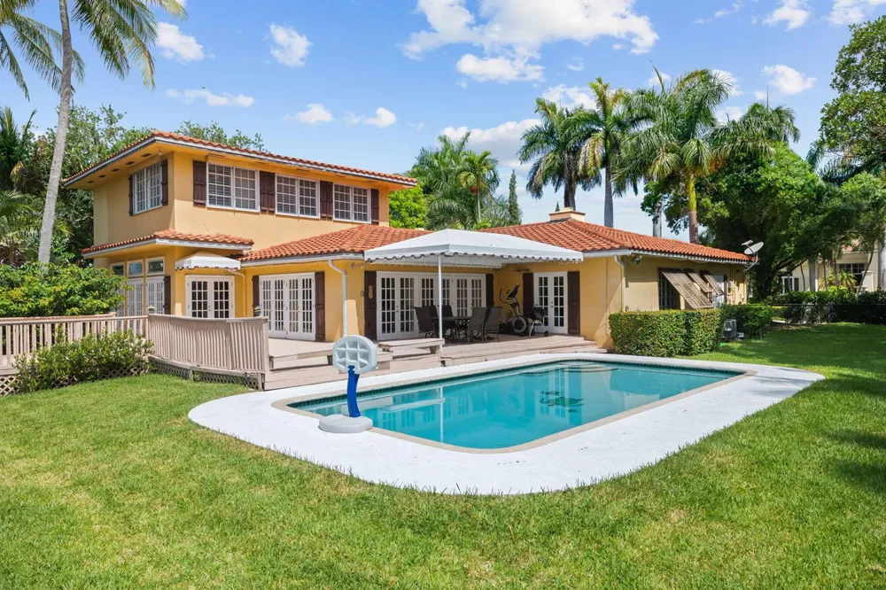 2400 Delmar Place Fort Lauderdale, FL 33301